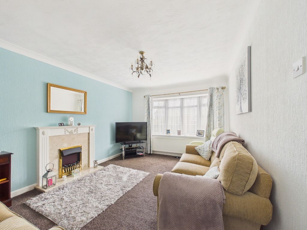 Property photo 3 of 25 5269005