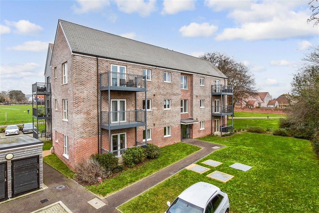 Property photo 1 of 11 External (Brochure)