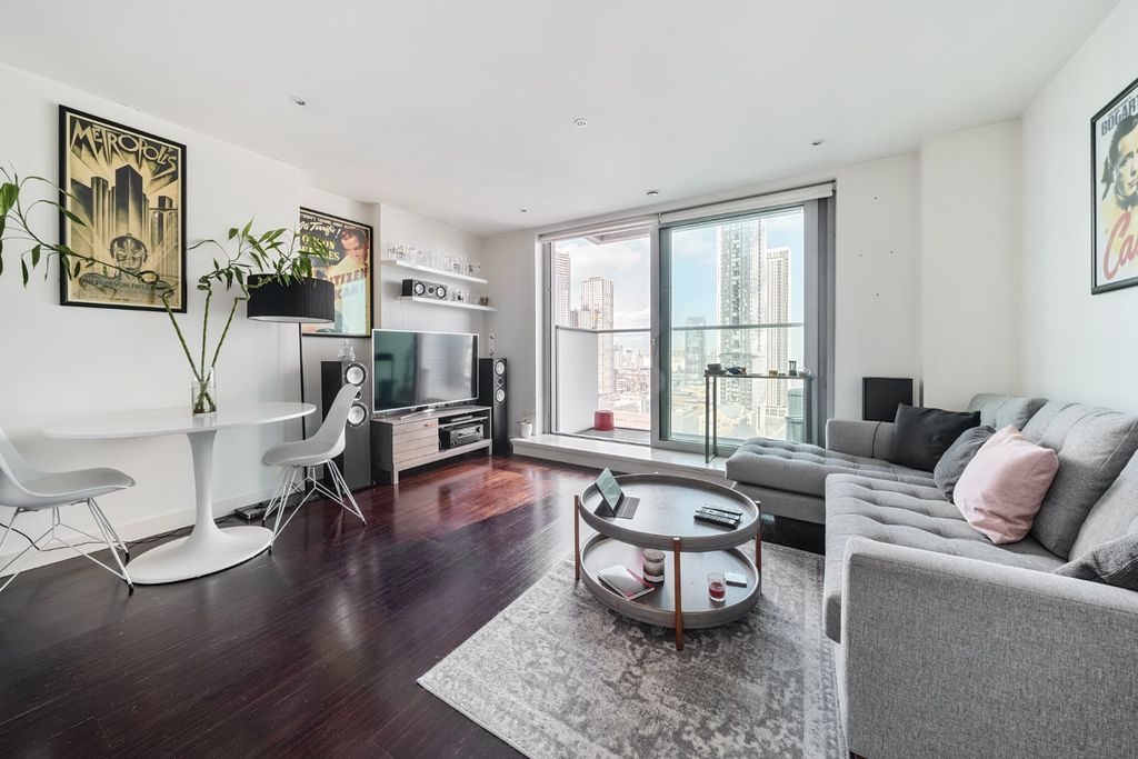 Property photo 1 of 19 Living