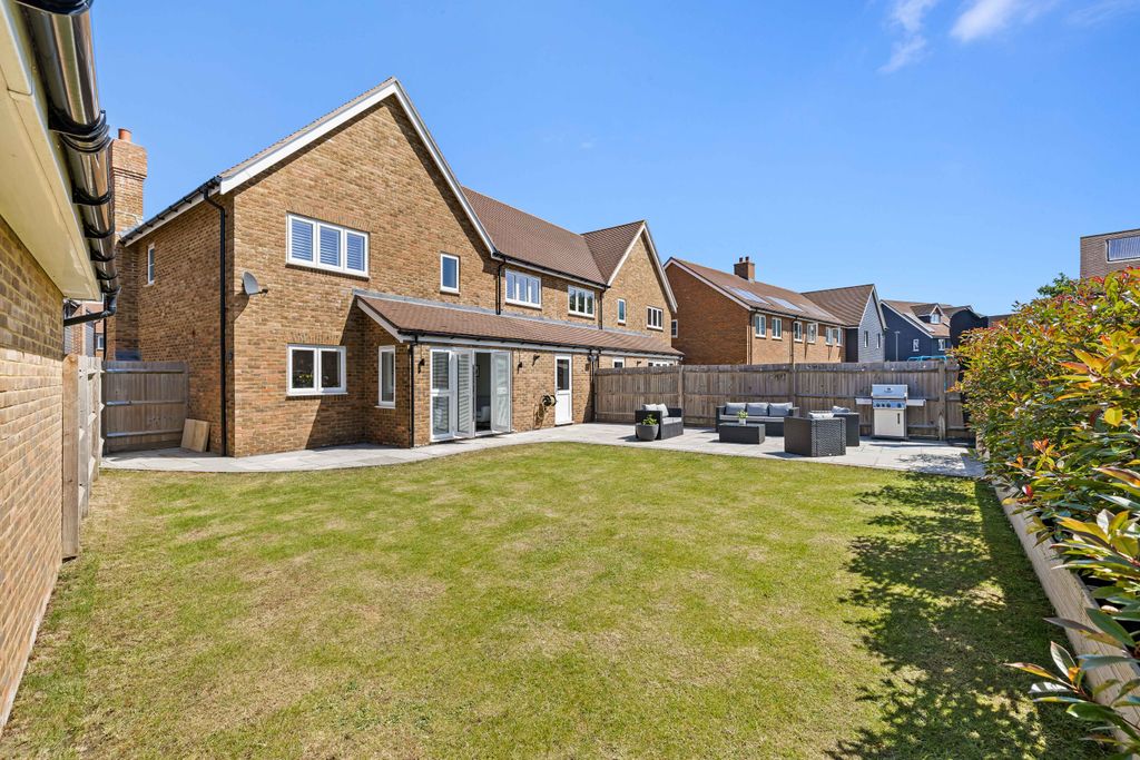 Property photo 2 of 24 Image23.Jpg