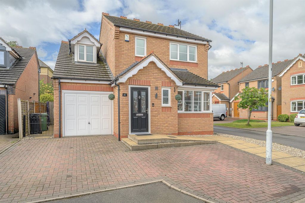 Property photo 1 of 33