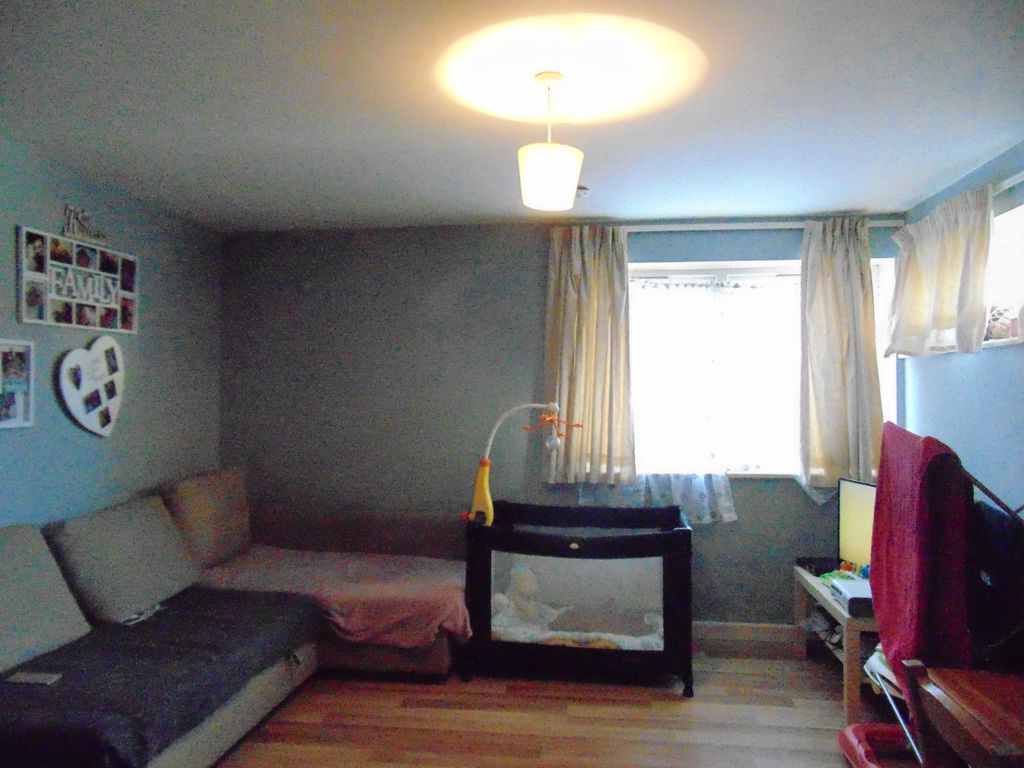 Property photo 3 of 4