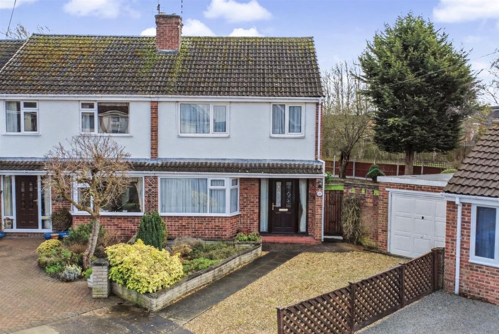 Property photo 1 of 24