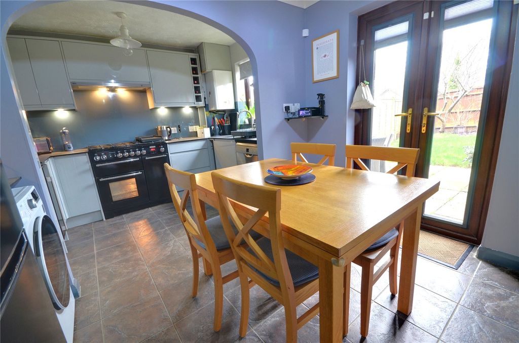 Property photo 3 of 16 Kitchen/Dining Area
