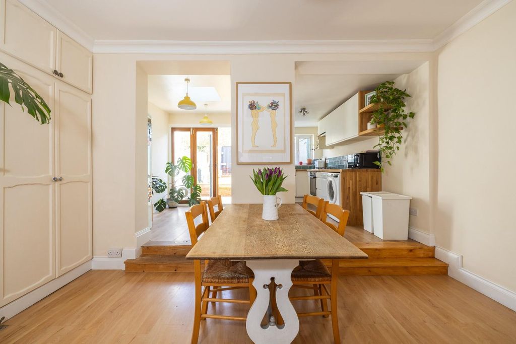 Property photo 1 of 39 Char8679.Jpg