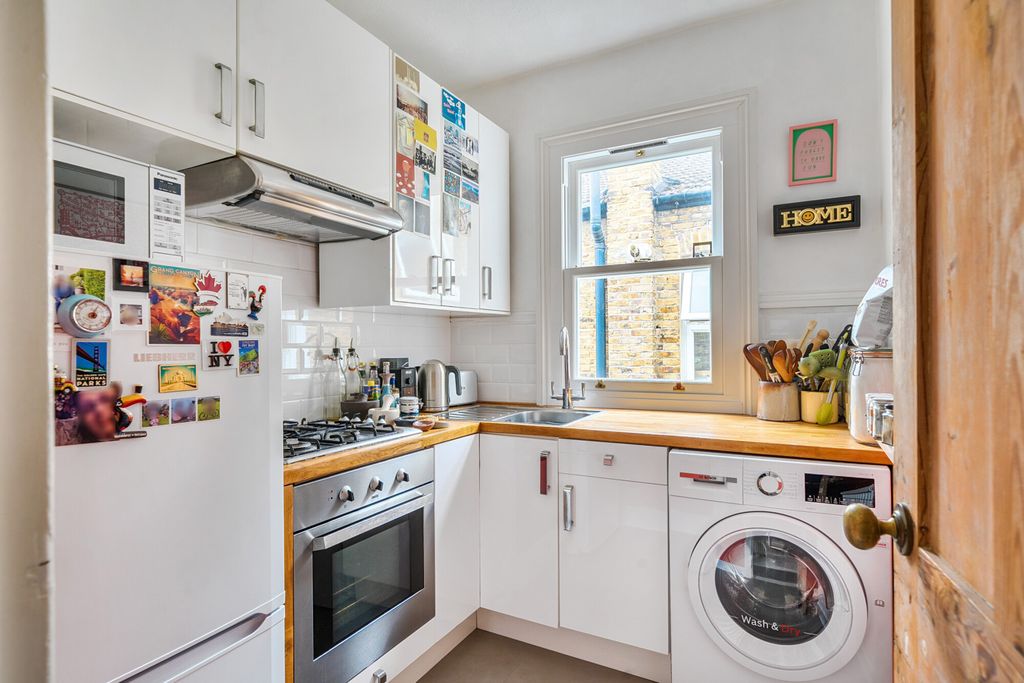Property photo 2 of 16 14-6A843Dd5ce582-...