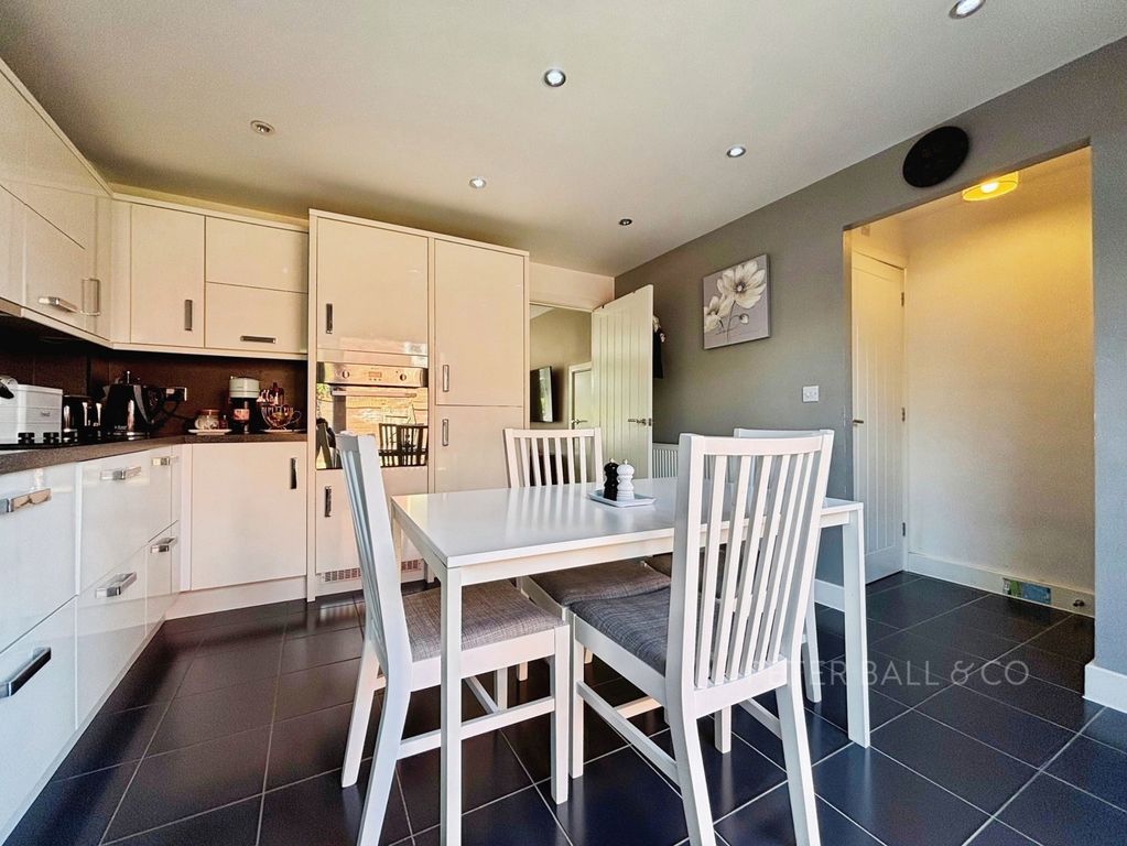 Property photo 2 of 17 Kitchen Dining Room