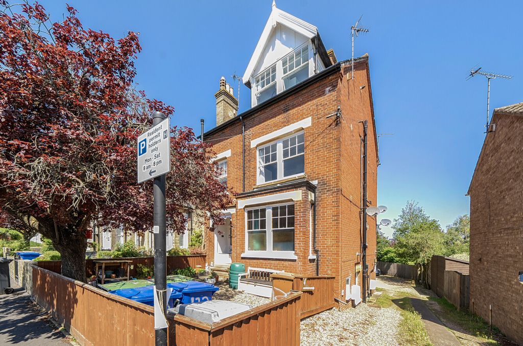 Property photo 1 of 6