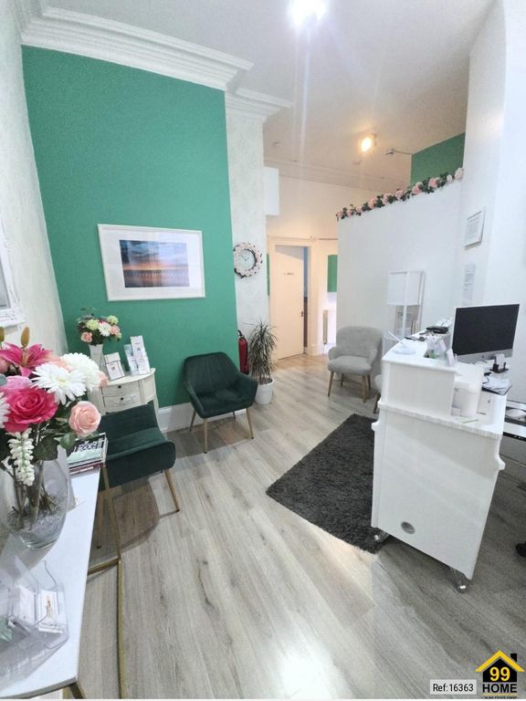 Property photo 2 of 12 Photo 1