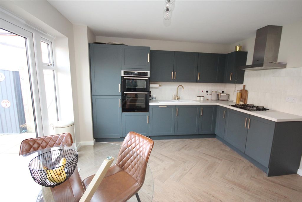 Property photo 2 of 15 Kitchen 2.Jpg