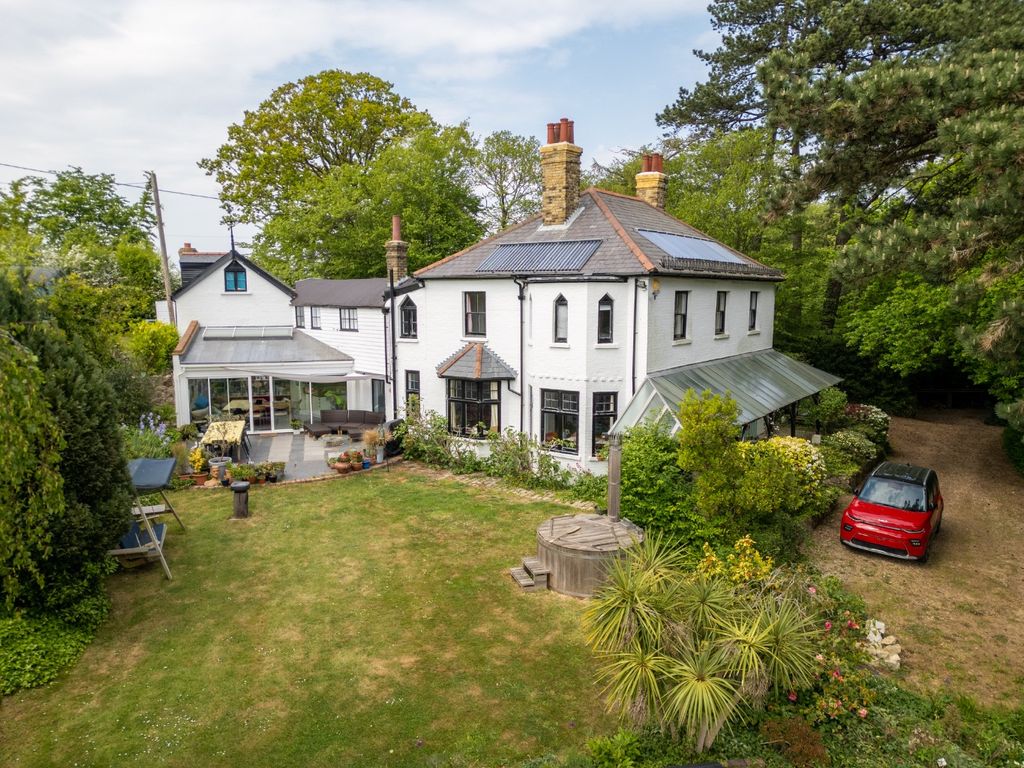 Property photo 1 of 52 5110652