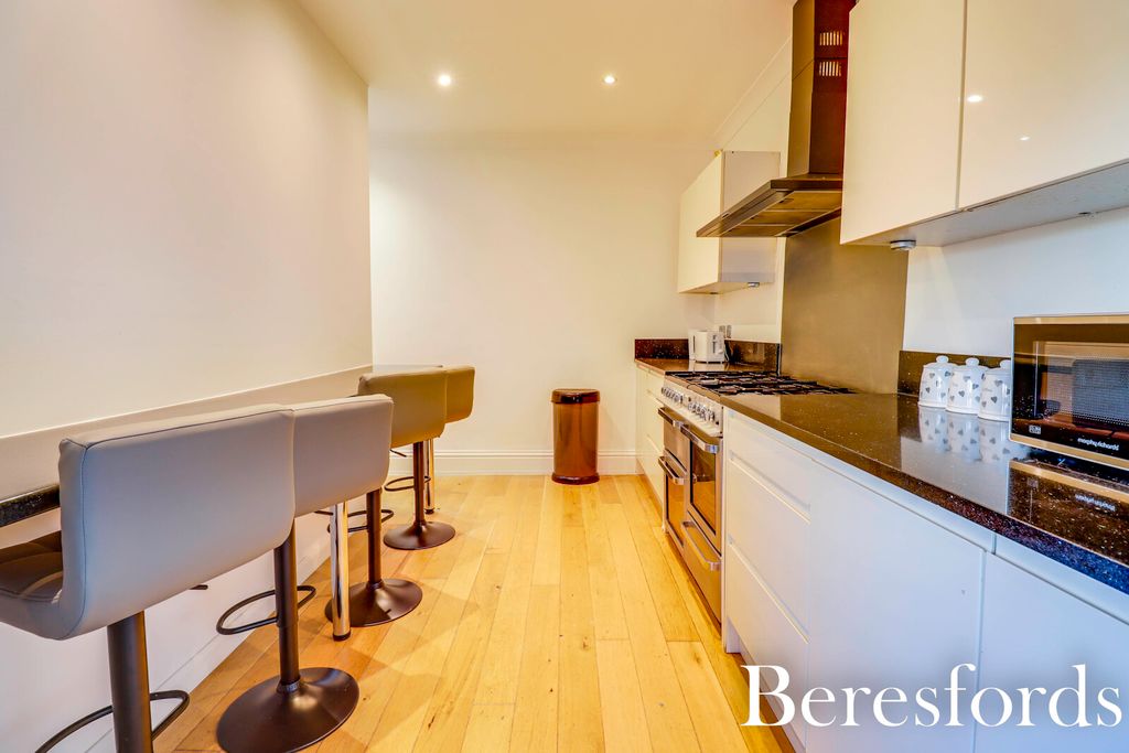 Property photo 3 of 32 Picture No. 36