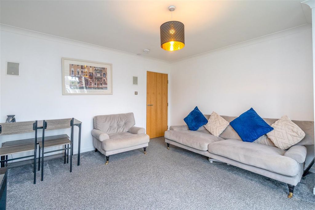 Additional image 7 of 2 bed flat for saleJardine Place, Bathgate EH48