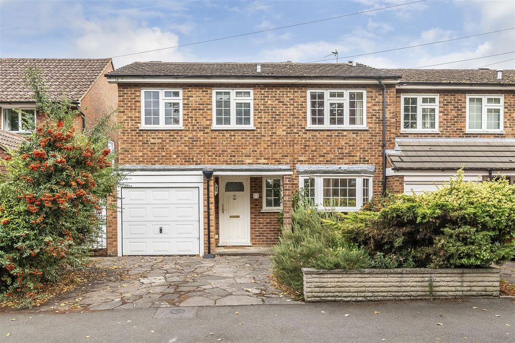 Property photo 1 of 32 21-Overton-Road-35.Jpg