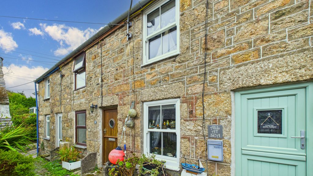Property photo 1 of 11 1Â Bedroom Mid Terraced House For Sale
