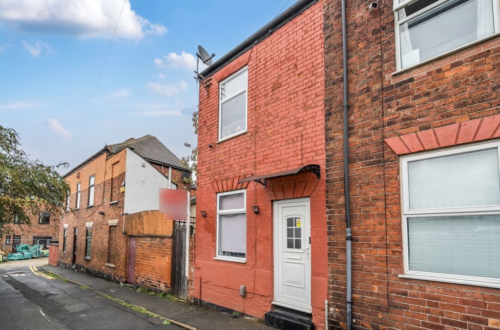 Property photo 1 of 10 6-1374012-7-690252950883c-6