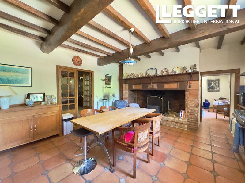 Property photo 3 of 10