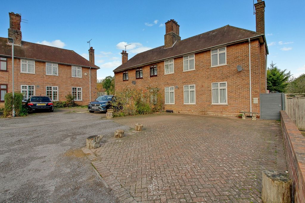 Property photo 1 of 19 4179720