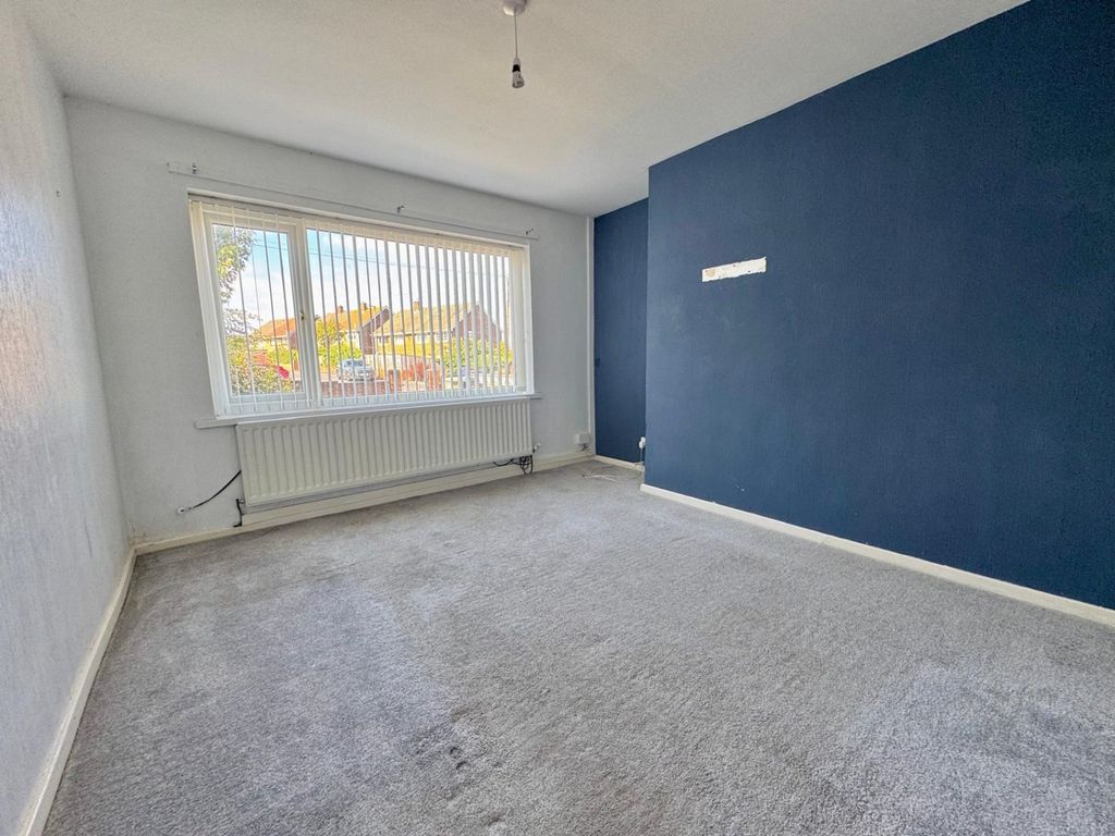 Property photo 3 of 13 5E3E1c5F-d3Fa-476c-9B77-38d9Bd4Daf5A