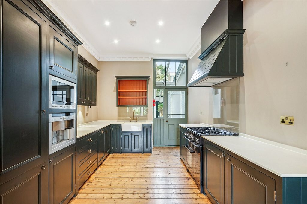 Property photo 2 of 23 Picture No. 52