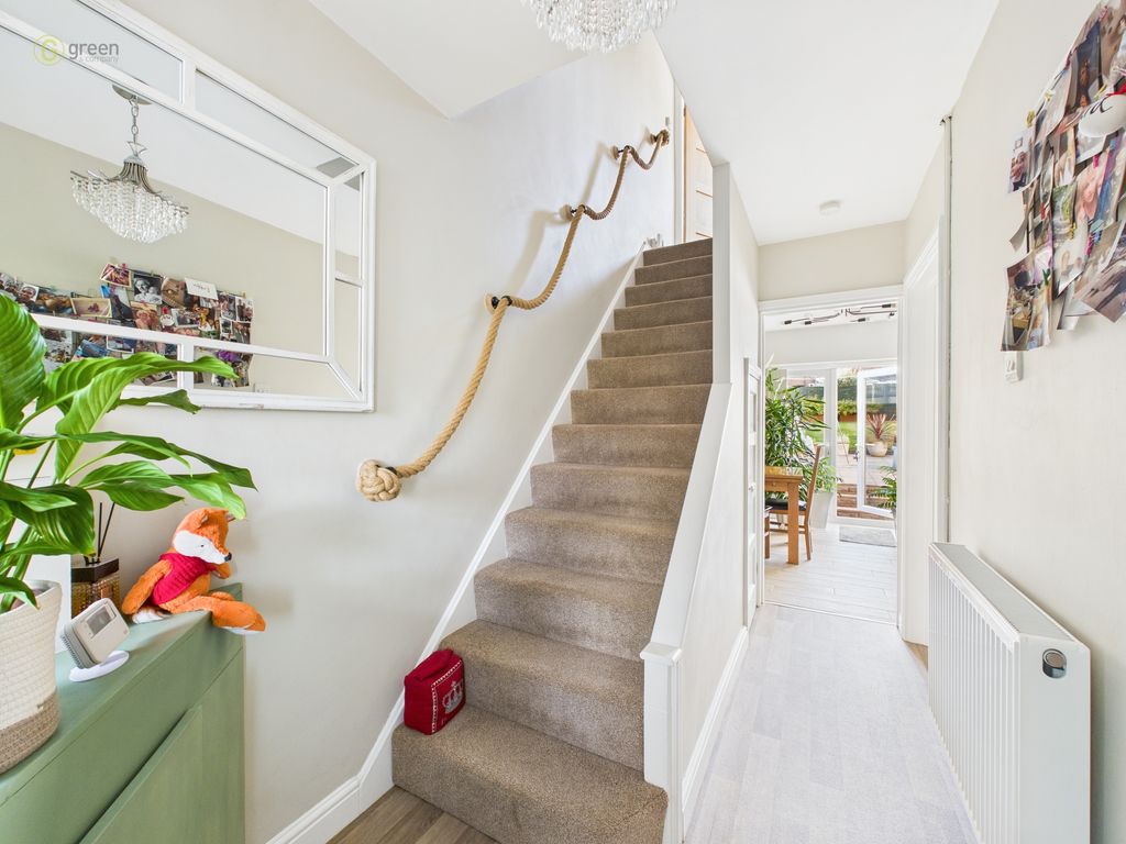 Property photo 2 of 48