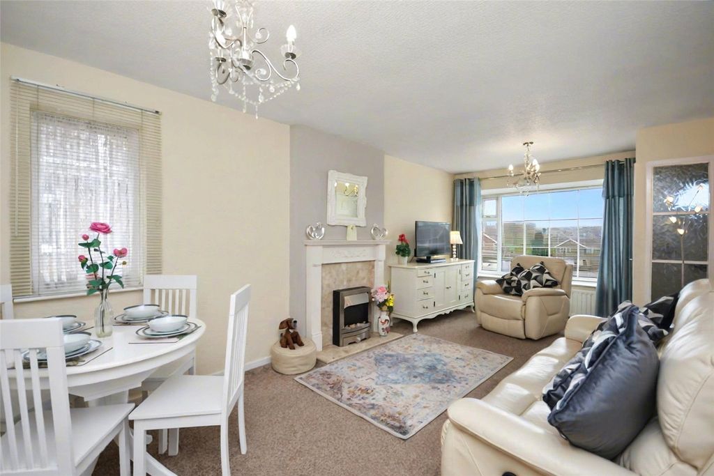 Property photo 2 of 17 Picture No. 33