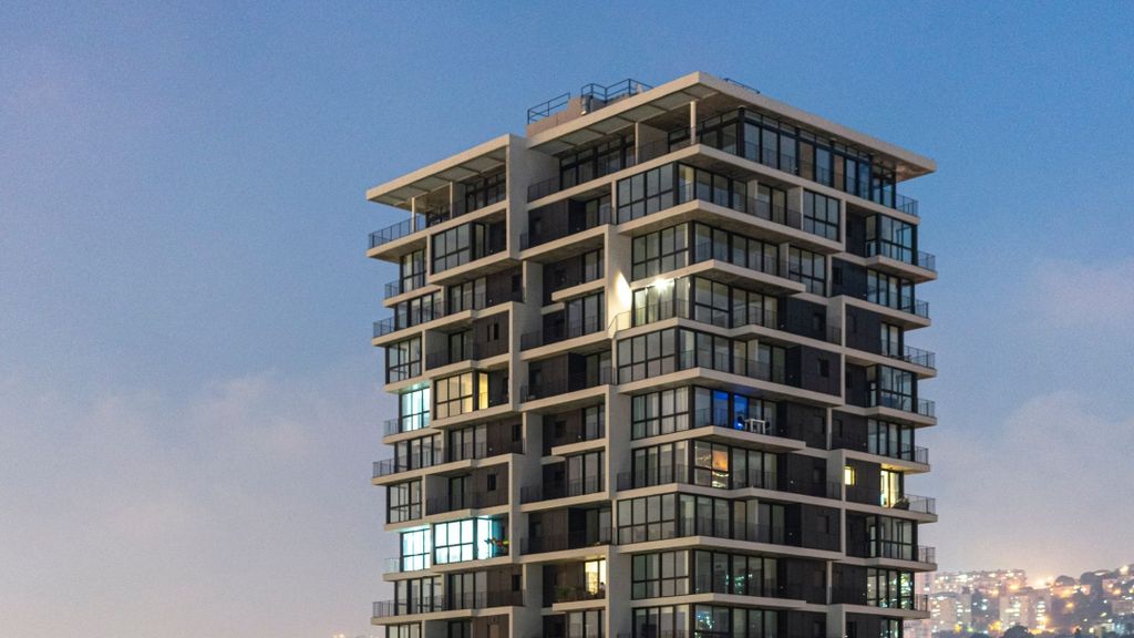 Property photo 2 of 8