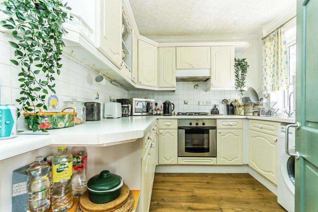 Property photo 3 of 21 Pbox-Img.Jpg
