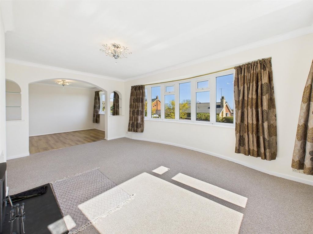 Property photo 2 of 37 Cam04116G0-Pr0148-Still030.Jpg