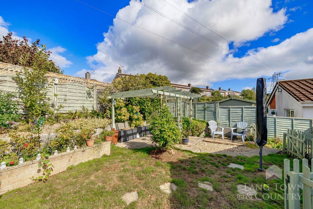 Property photo 2 of 14