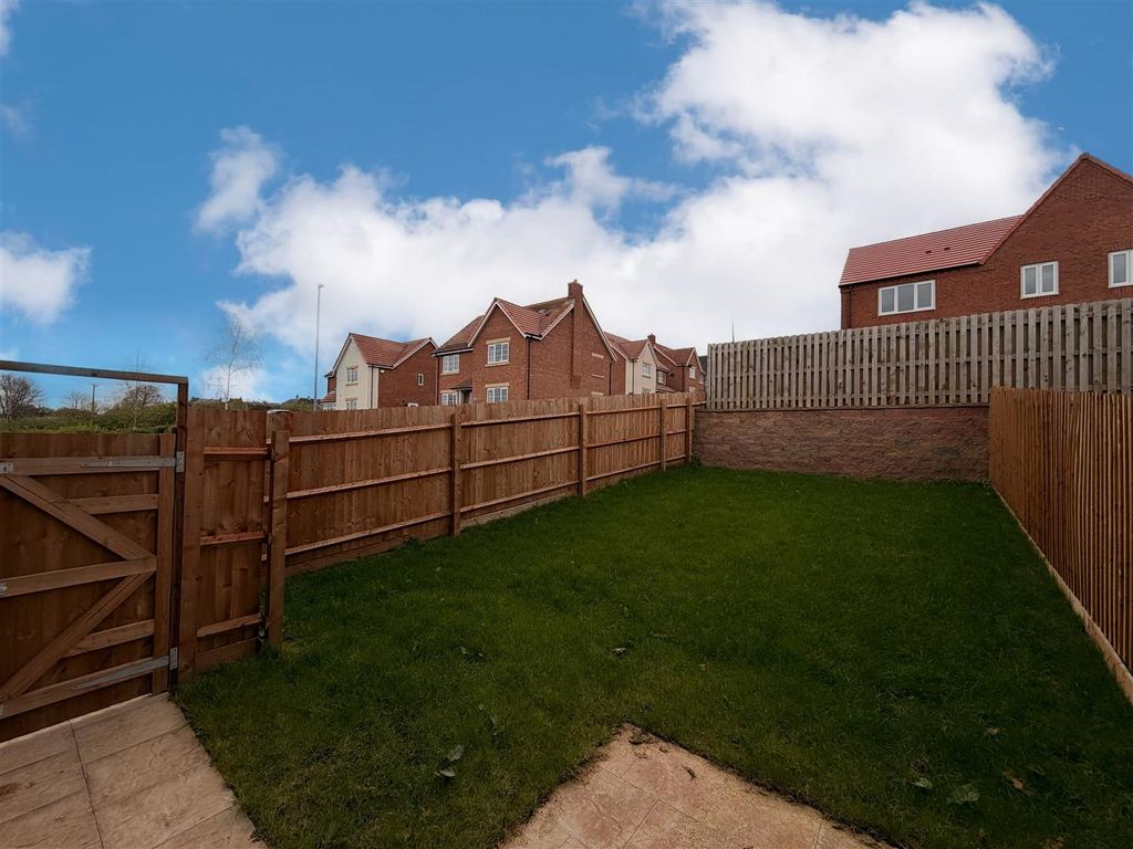 Property photo 2 of 17 16