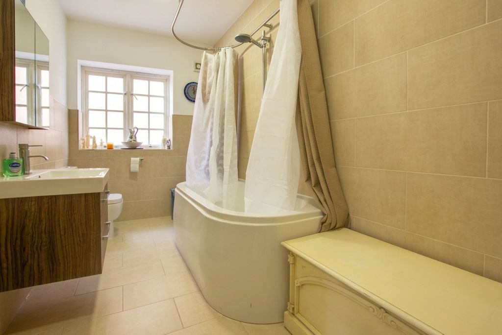 Additional image 32 of 5 bed semi-detached house for saleKnighton Road, Leicester LE2