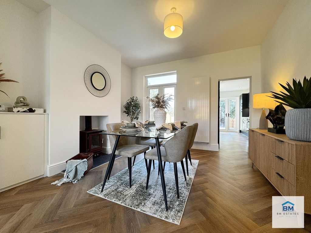 Property photo 3 of 11 Photo 7