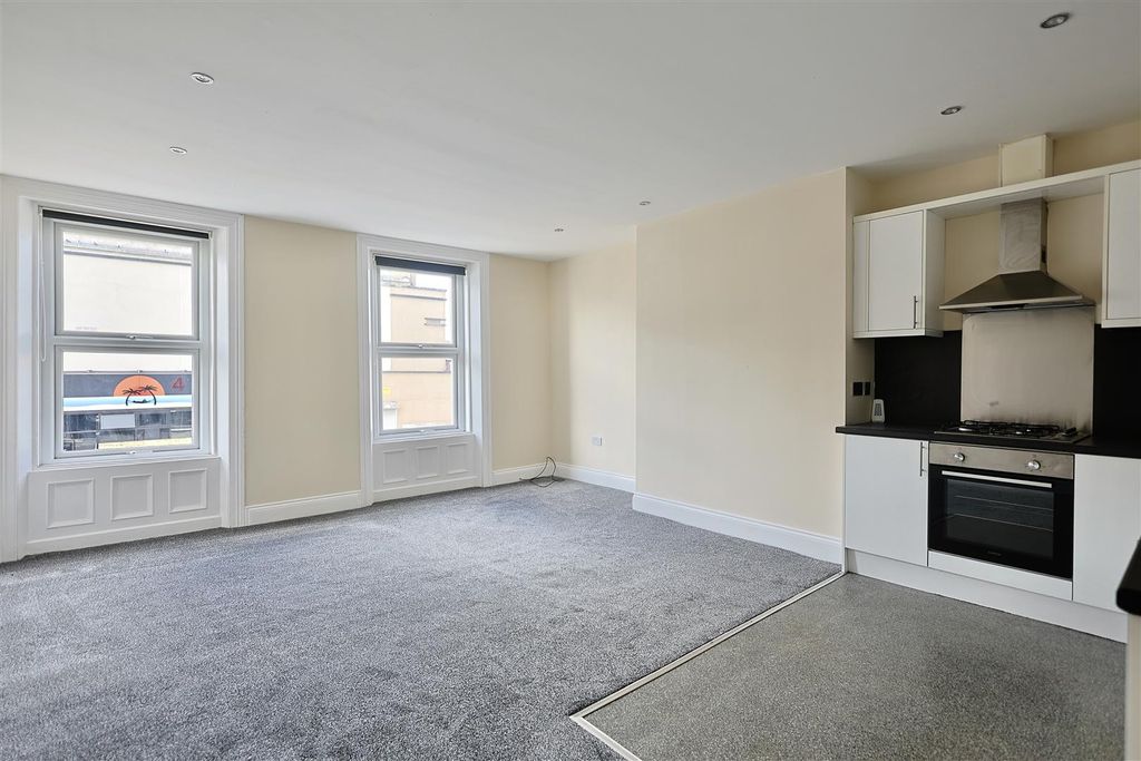 Additional image 4 of 2 bed flat to rentForest Hall Road, Forest Hall NE12