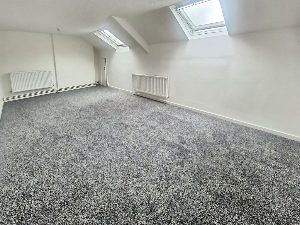Property photo 3 of 13 Living Room 11