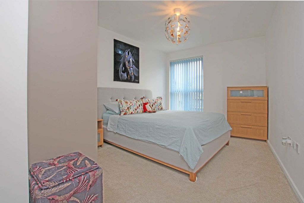 Property photo 3 of 8
