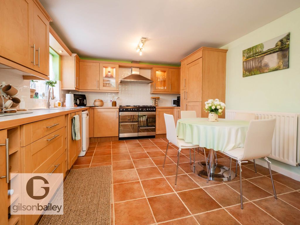 Property photo 2 of 30