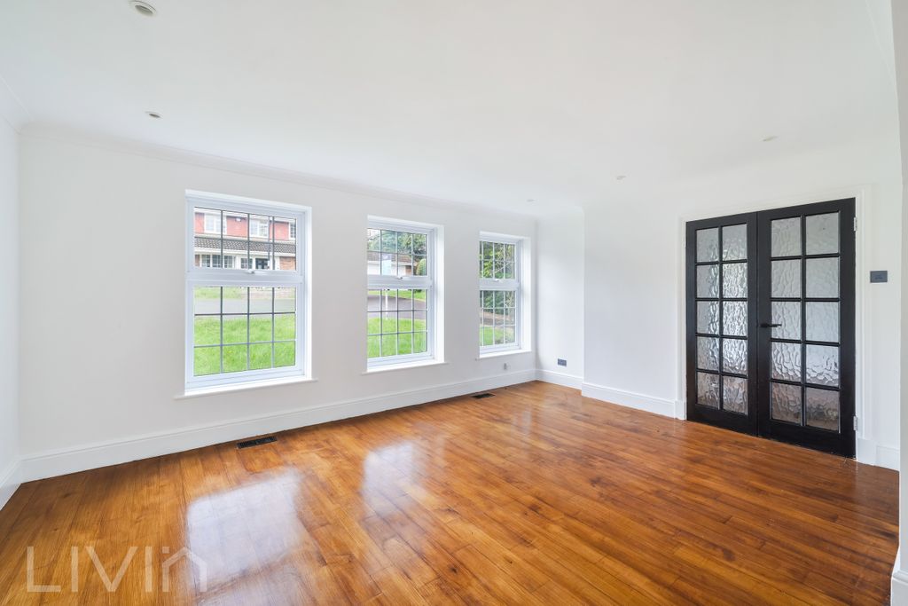 Property photo 3 of 14 3