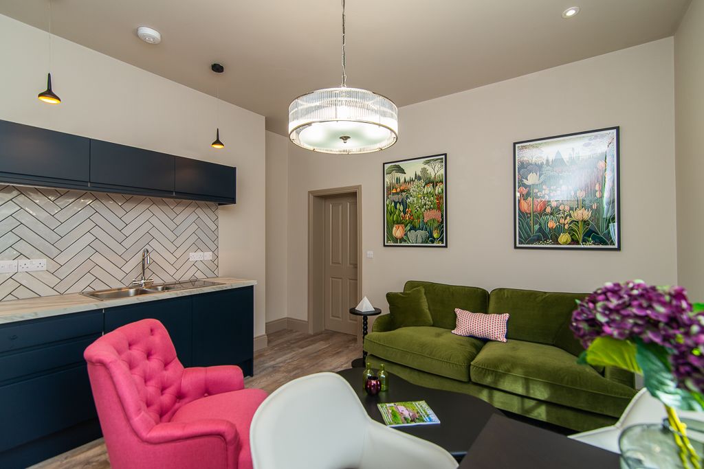 Property photo 1 of 7 Living Room