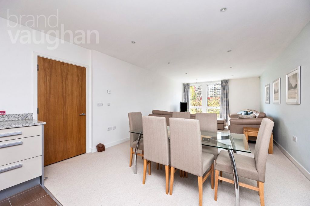 Property photo 3 of 27 Picture No. 13