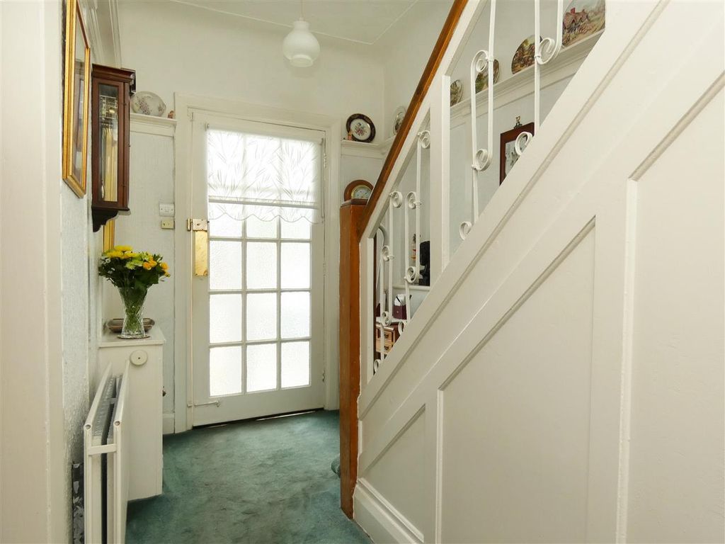 Property photo 2 of 21 Hall