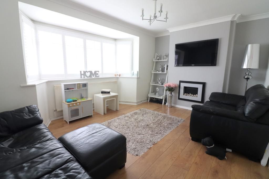 Property photo 3 of 14 Photo 3