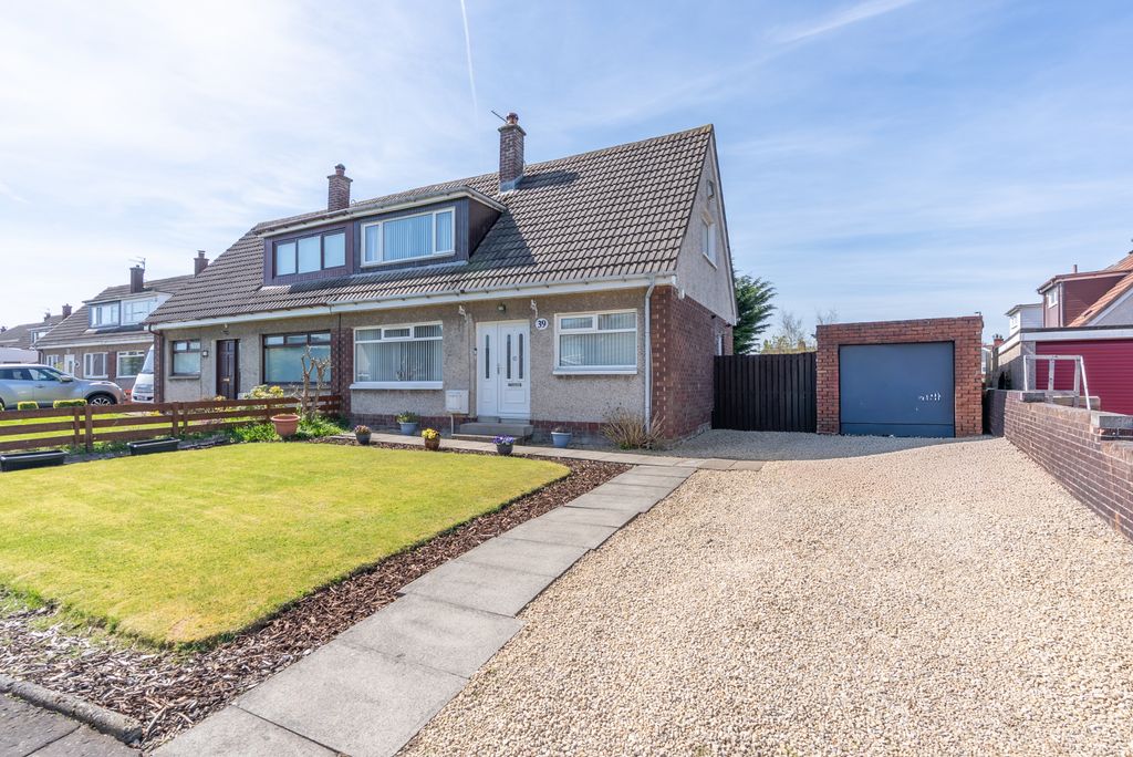 Property photo 1 of 41 3Â Bedroom Semi Detached For Sale