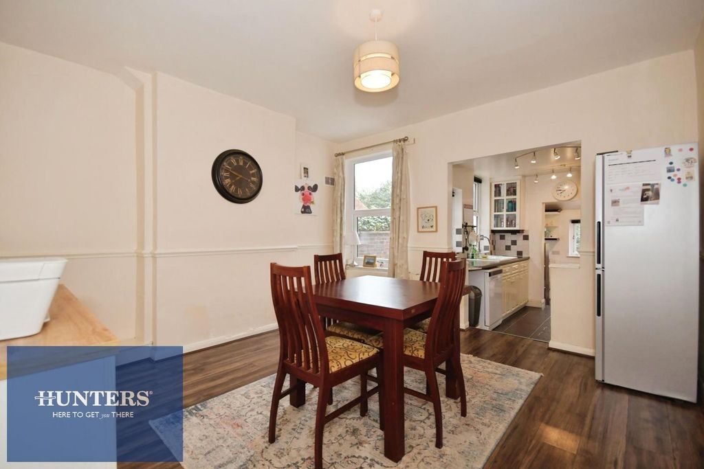 Property photo 3 of 15 Dining Room 01.Jpg