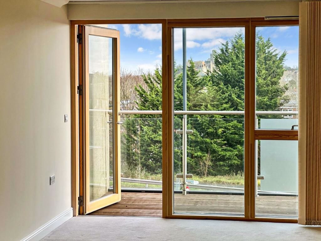Property photo 1 of 15 Balcony