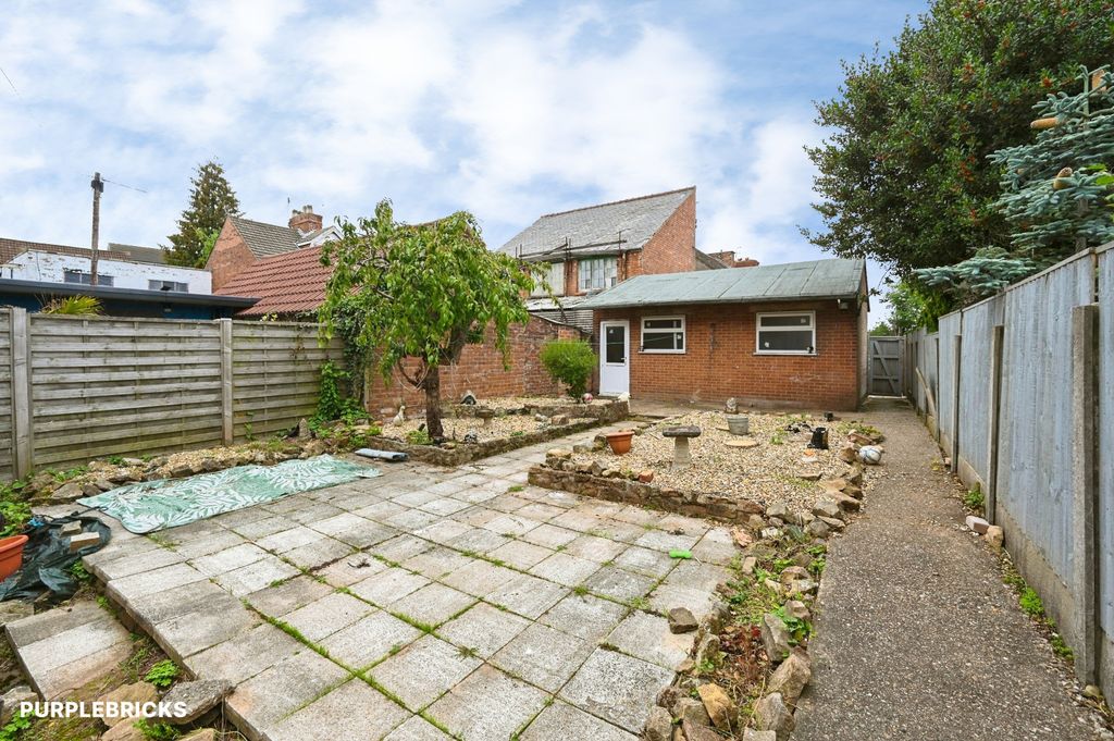 Property photo 2 of 24