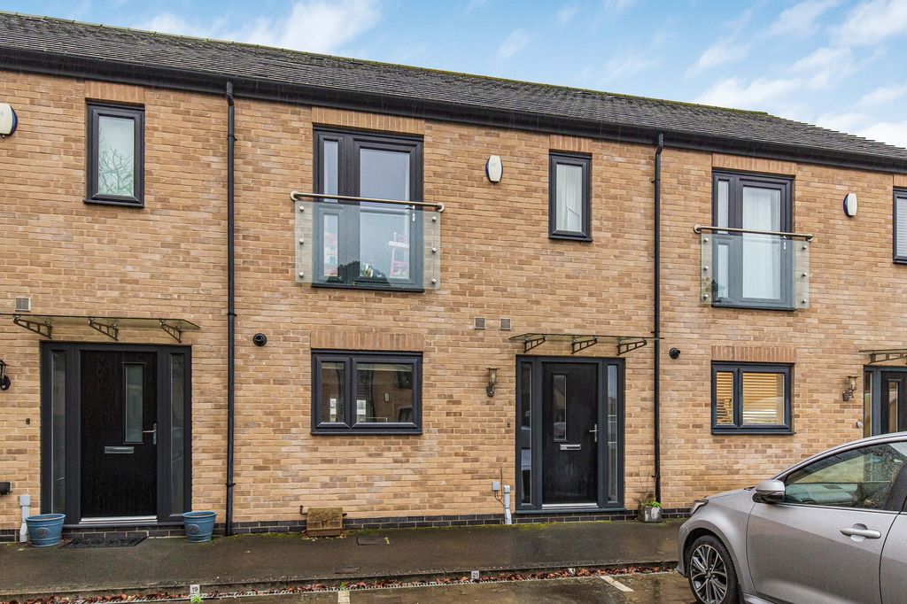 Property photo 1 of 22