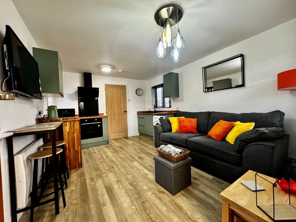 Property photo 2 of 7 Picture No. 07