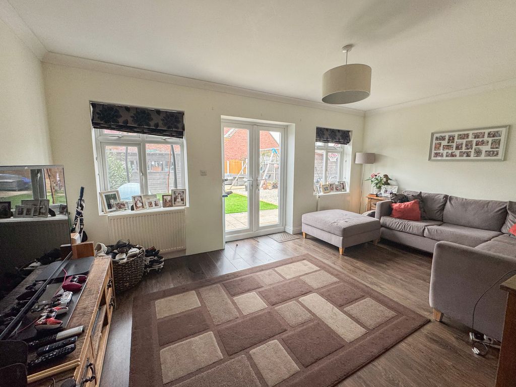 Property photo 3 of 16