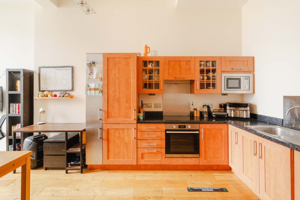 Property photo 3 of 8 12
